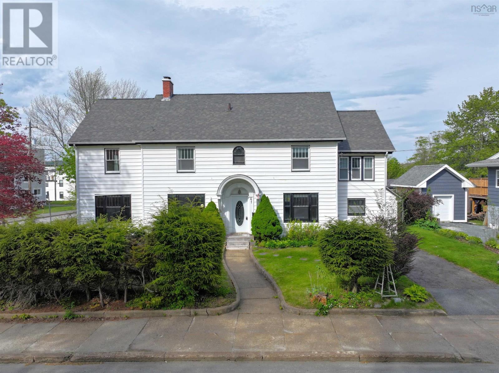 Photo 1 of 50 — 41 Alexandra Avenue, Bridgewater, NS B4V1H2