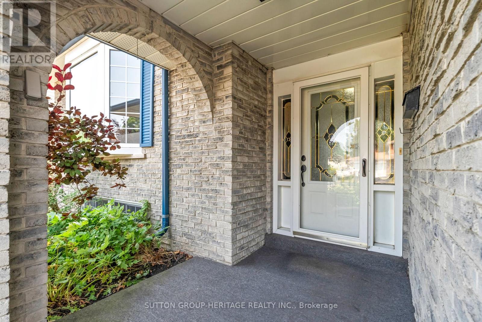 25 CARRUTHERS DRIVE