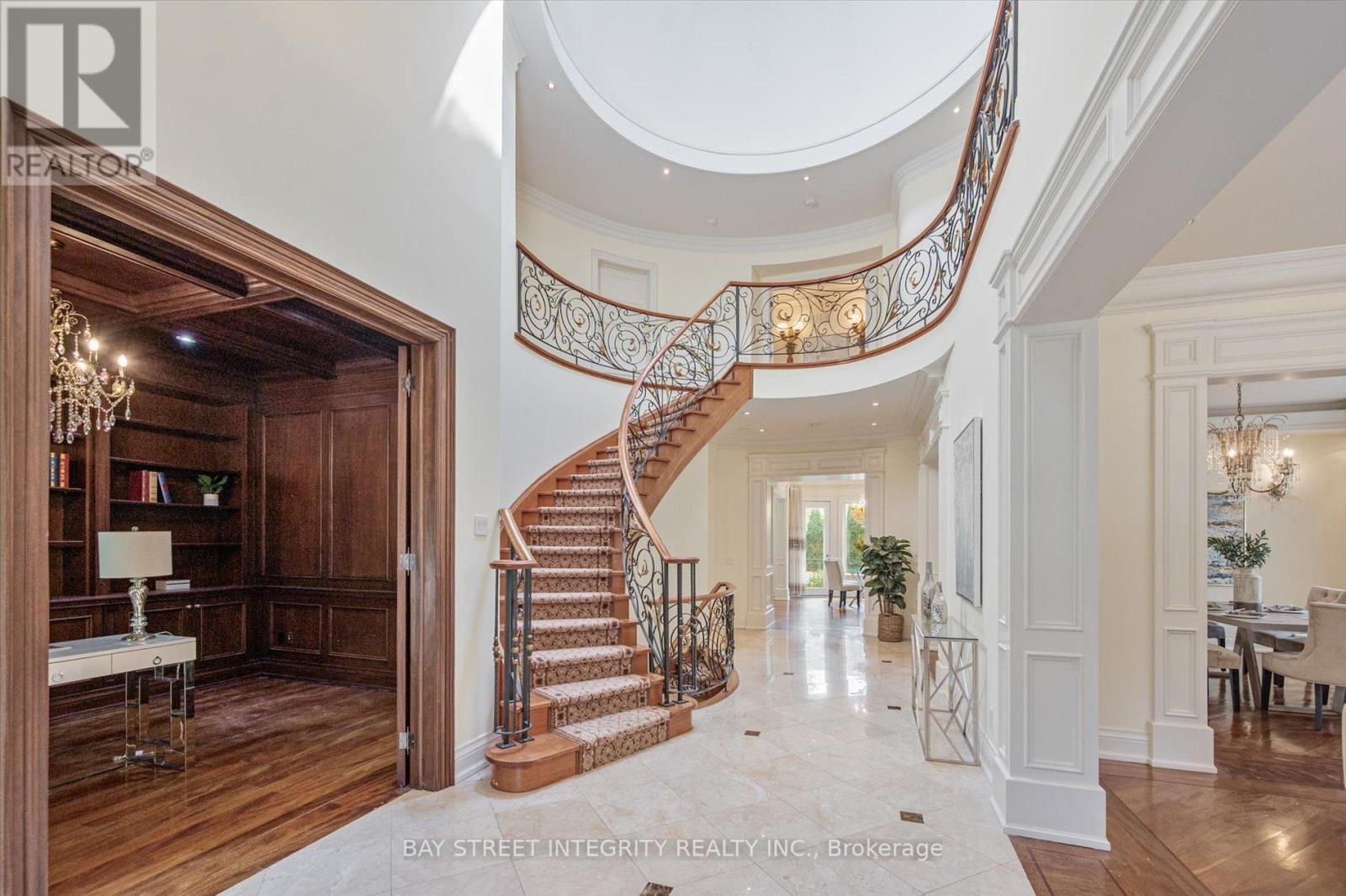 50 LEACROFT CRESCENT