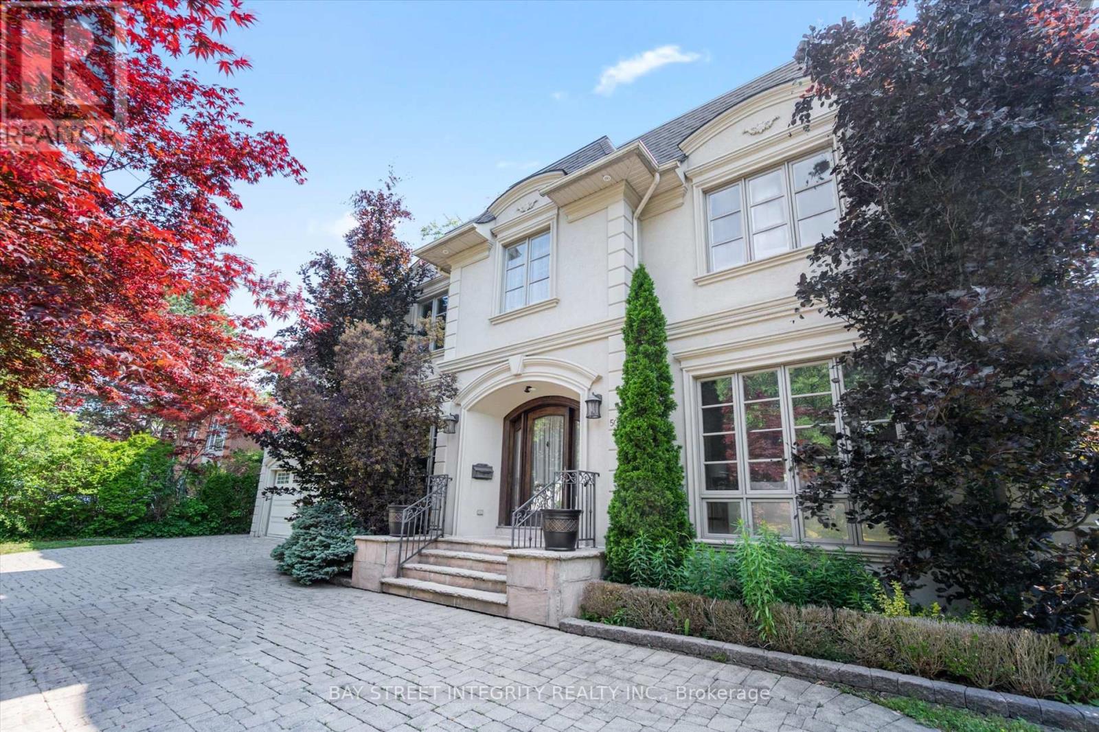 50 LEACROFT CRESCENT