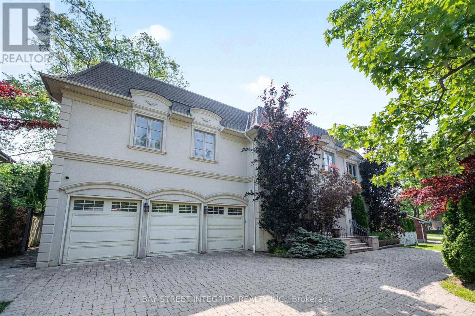 50 LEACROFT CRESCENT