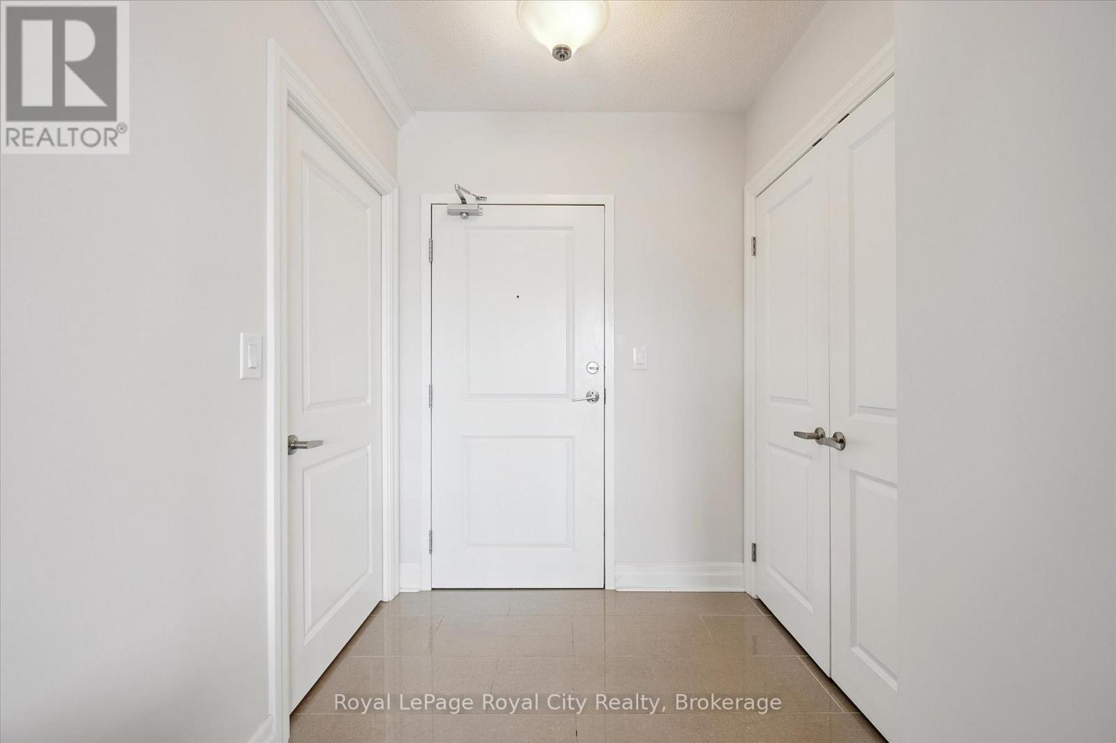 413 - 150 WELLINGTON STREET E