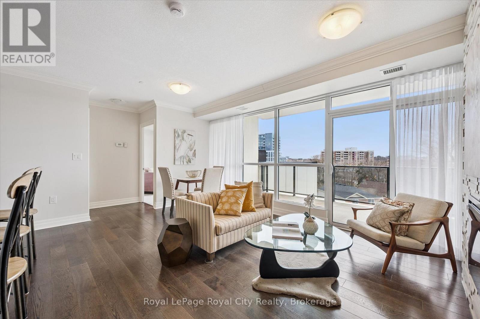 413 - 150 WELLINGTON STREET E