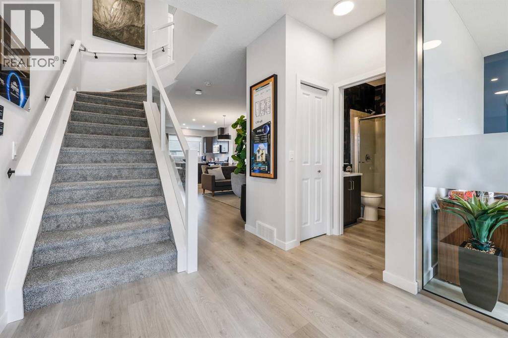 16 Amblefield View NW