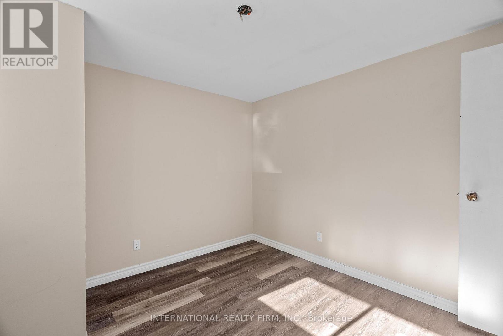 9921 SUPERIOR STREET