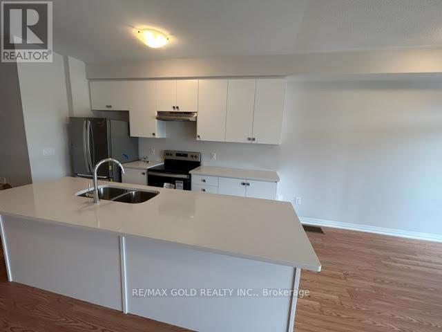 1010 - 585 COLBORNE STREET