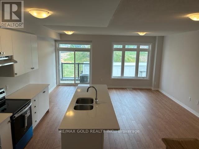 1010 - 585 COLBORNE STREET