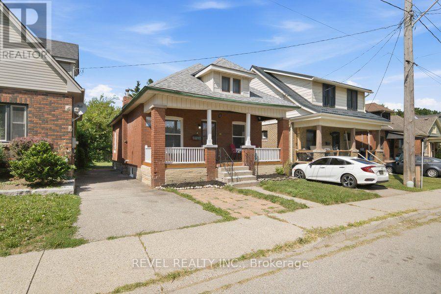 104 MARY STREET
