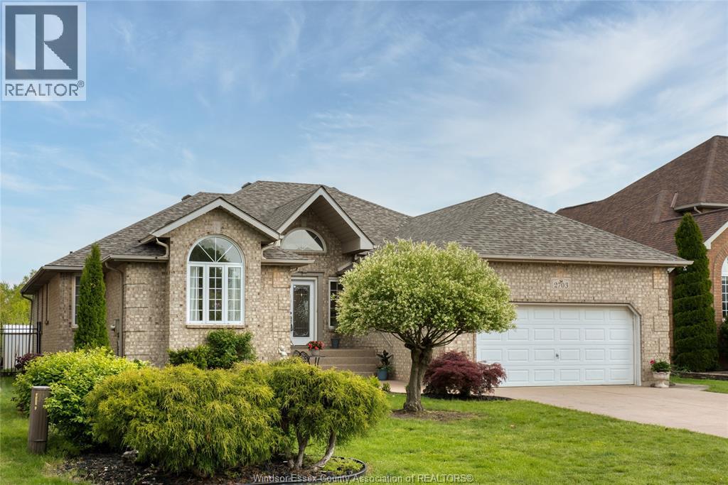 2703 LOMBARDY CRESCENT