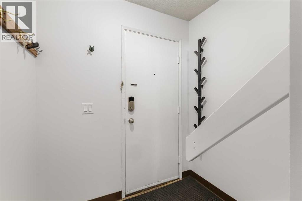 72, 1055 72 Avenue NW