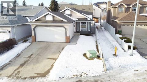 215 Hidden Vale Place NW Calgary AB T2M1J4