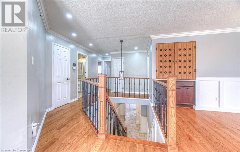 35 WILDLARK Crescent