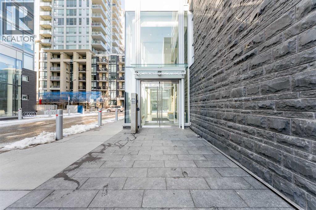 401, 138 Waterfront Court SW