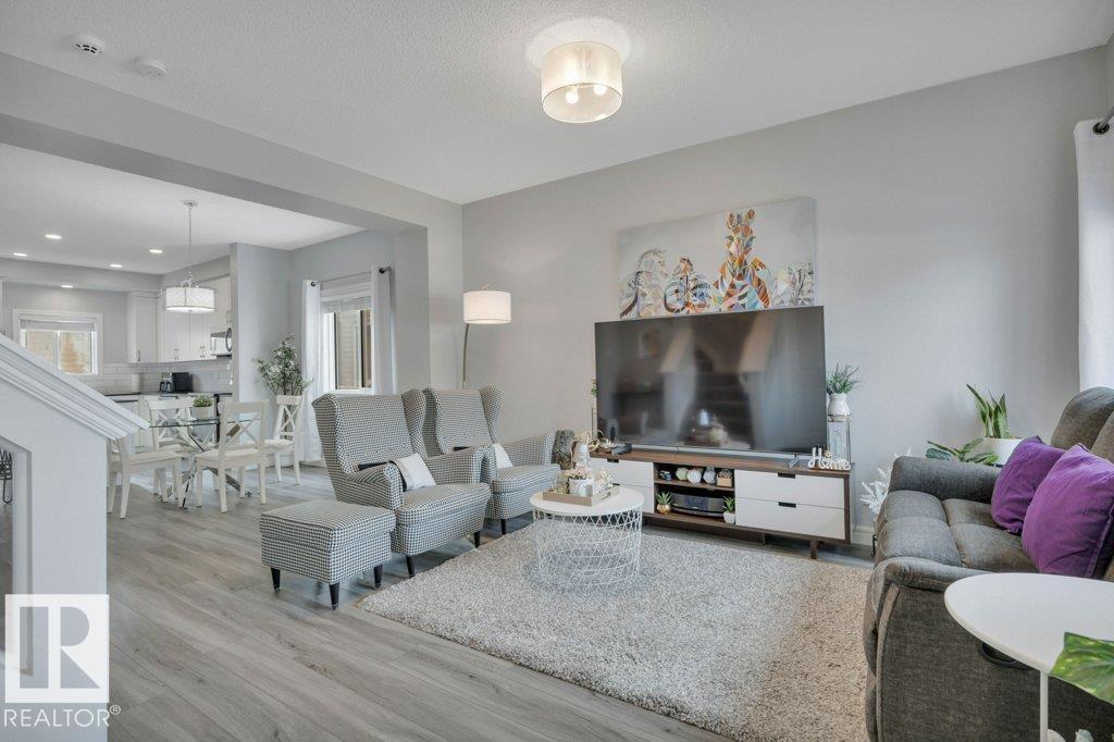 2067 Desrochers Drive SW