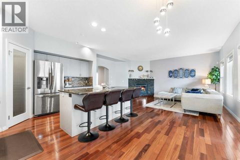 72 Panamount Heights NW Calgary AB T3K5T2