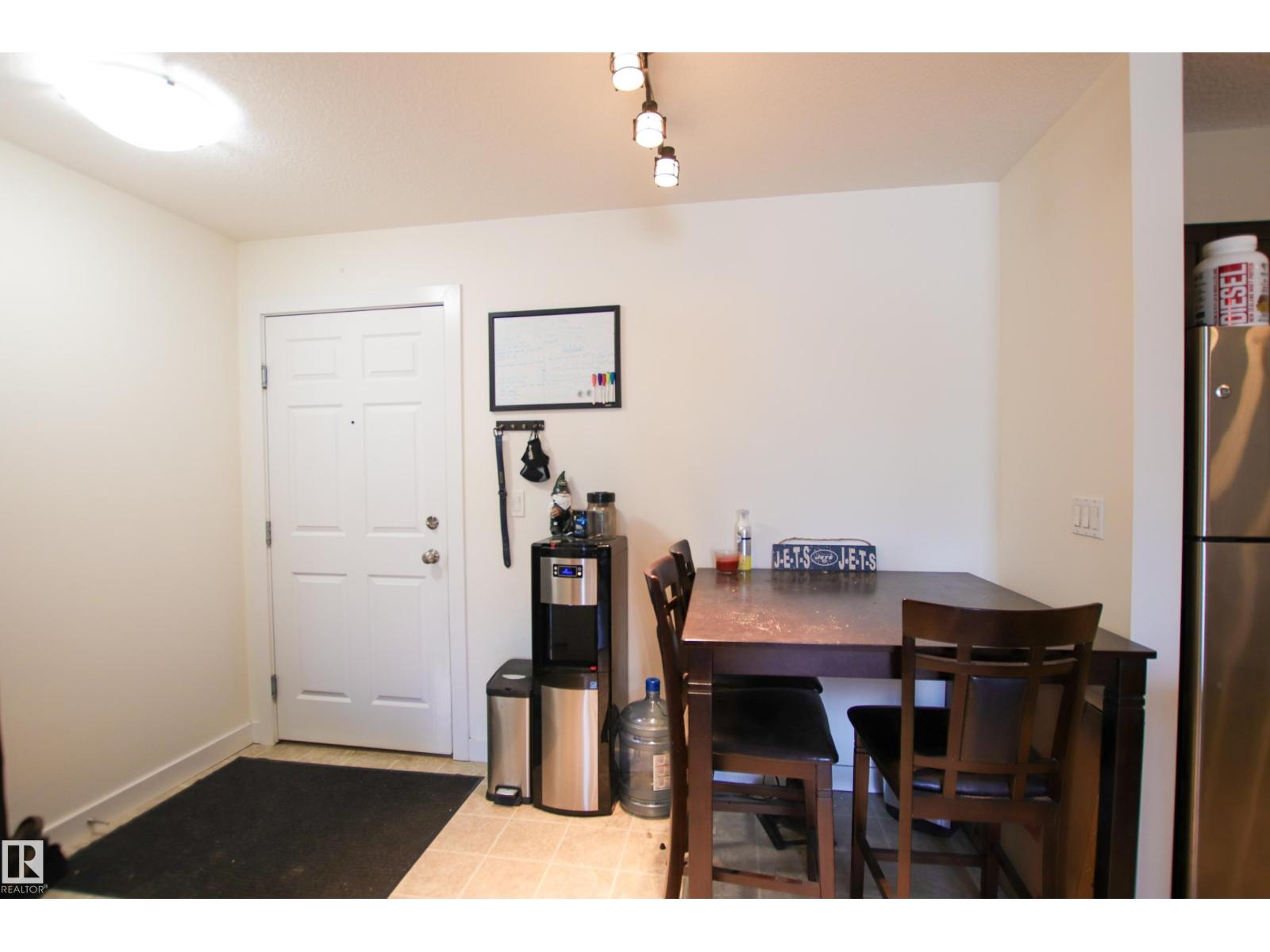 #125 920 156 ST NW