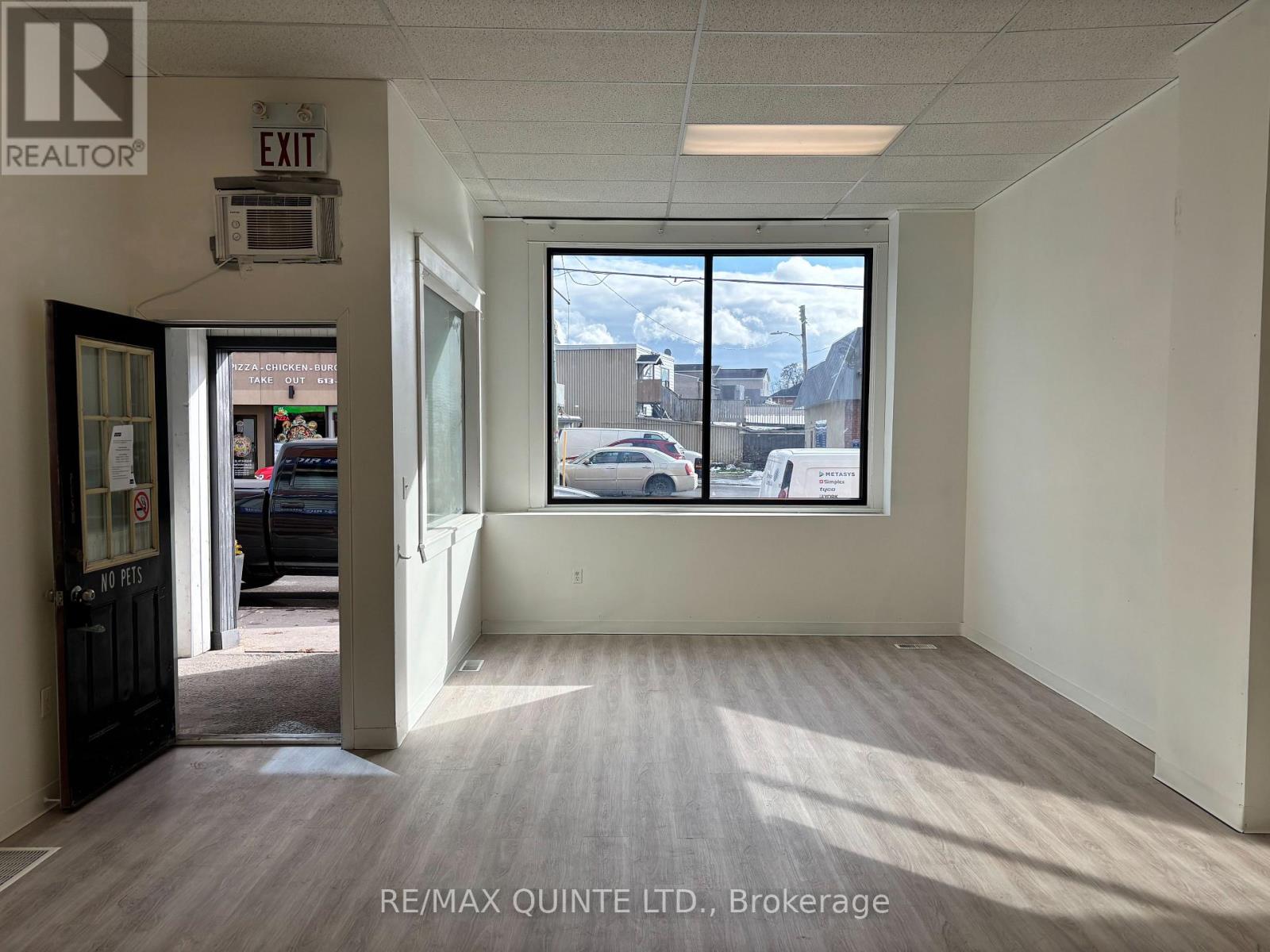 26 ST LAWRENCE STREET W