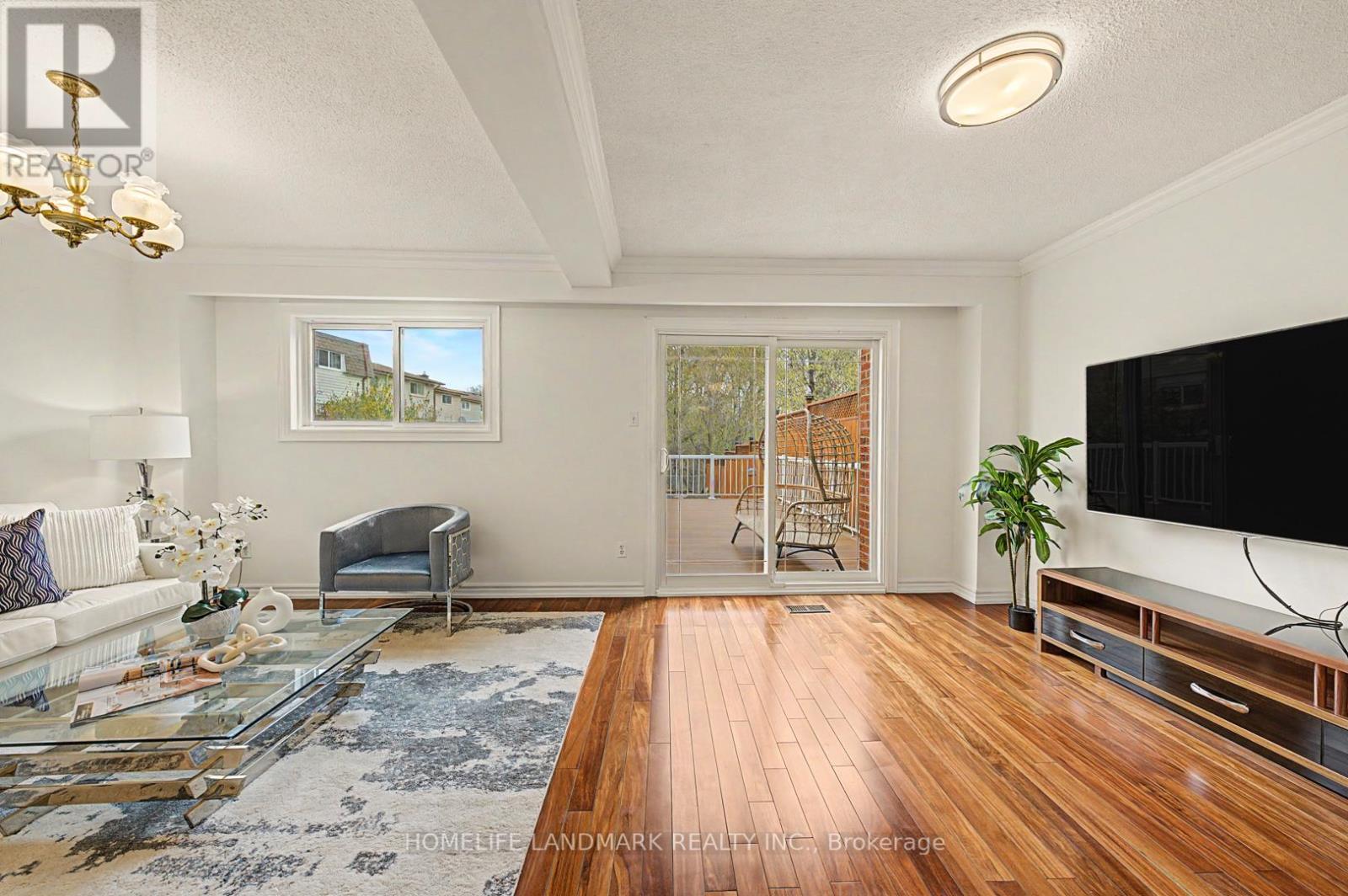 275 GOLDENWOOD ROAD