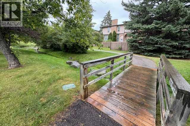 25, 1011 Canterbury Drive SW