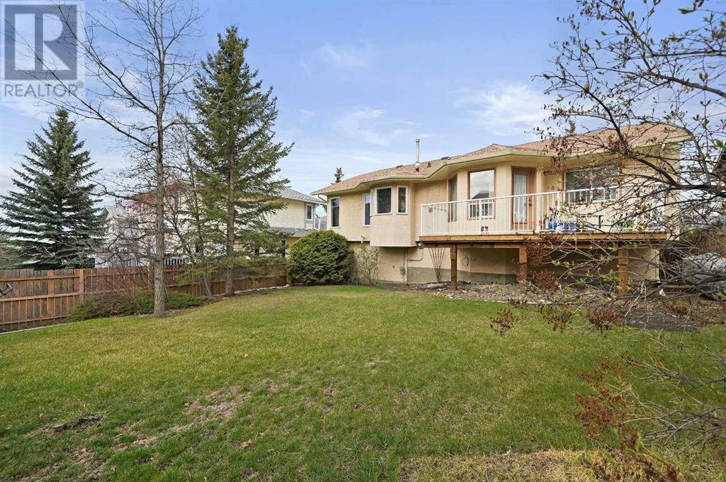 184 Hawkwood Drive NW