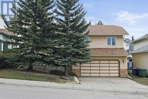 184 Hawkwood Drive NW Calgary AB T3G3M9