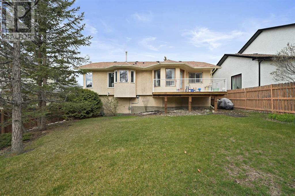 184 Hawkwood Drive NW