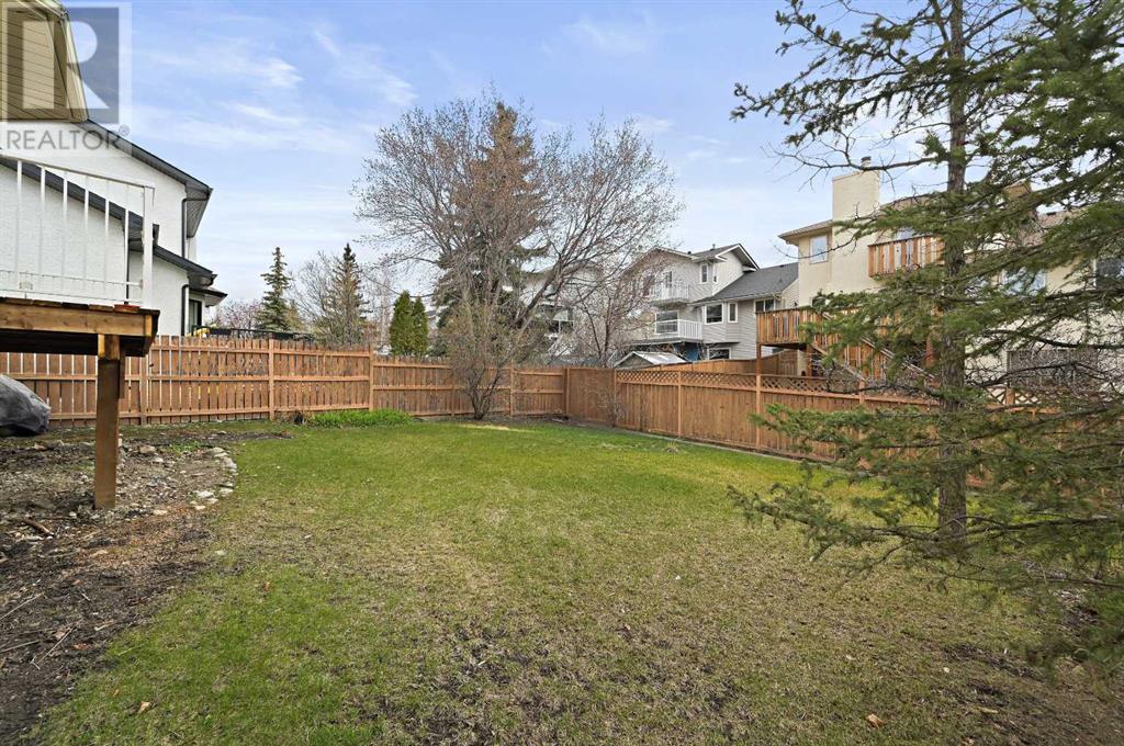 184 Hawkwood Drive NW