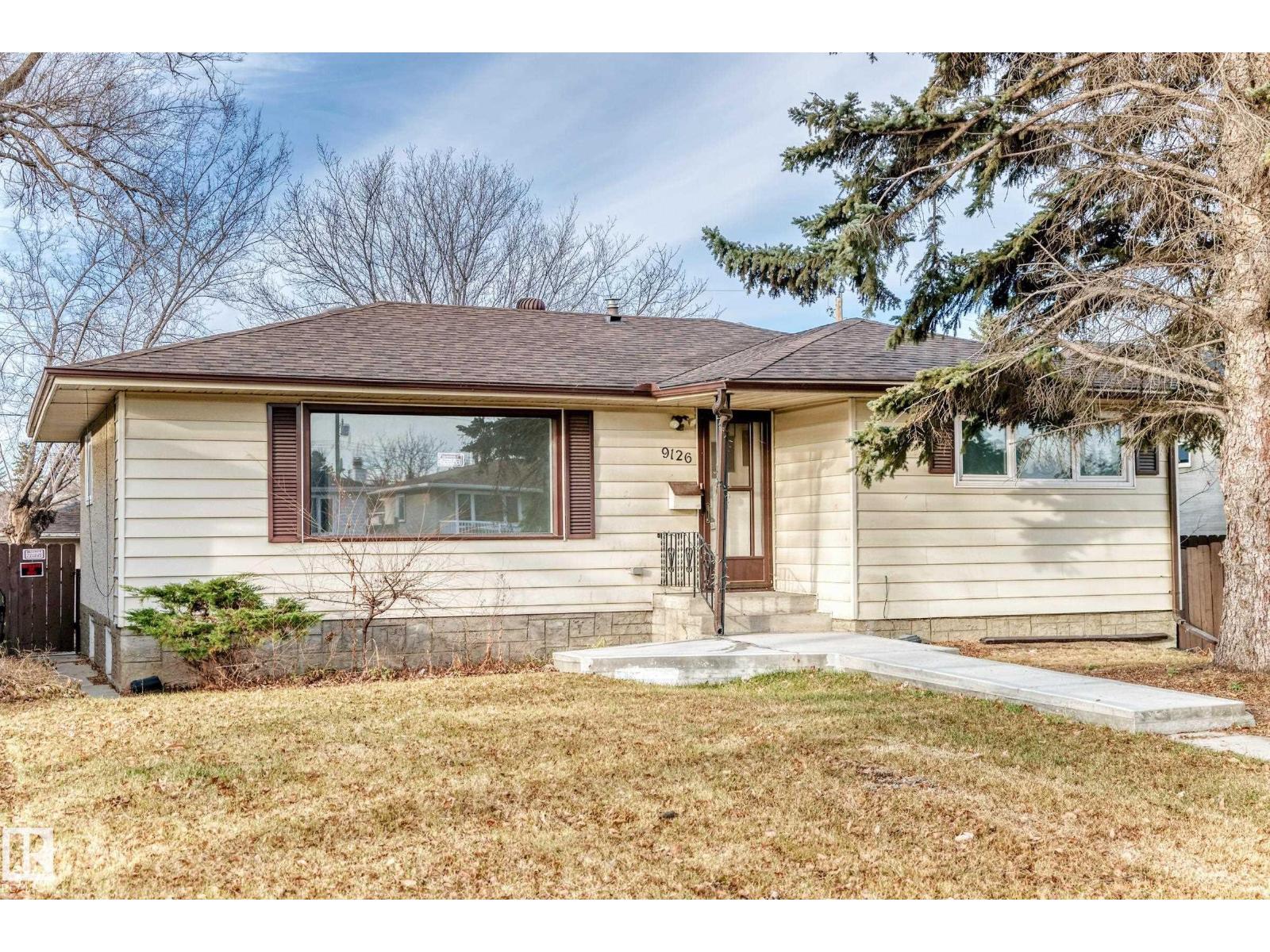 9126 152 St NW