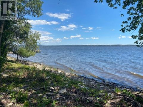 461 SUNRISE DRIVE Prince Edward County (Ameliasburg Ward) ON K8N4Z7