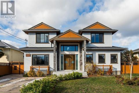 2328 Dunlevy St Oak Bay BC V8R5Y9
