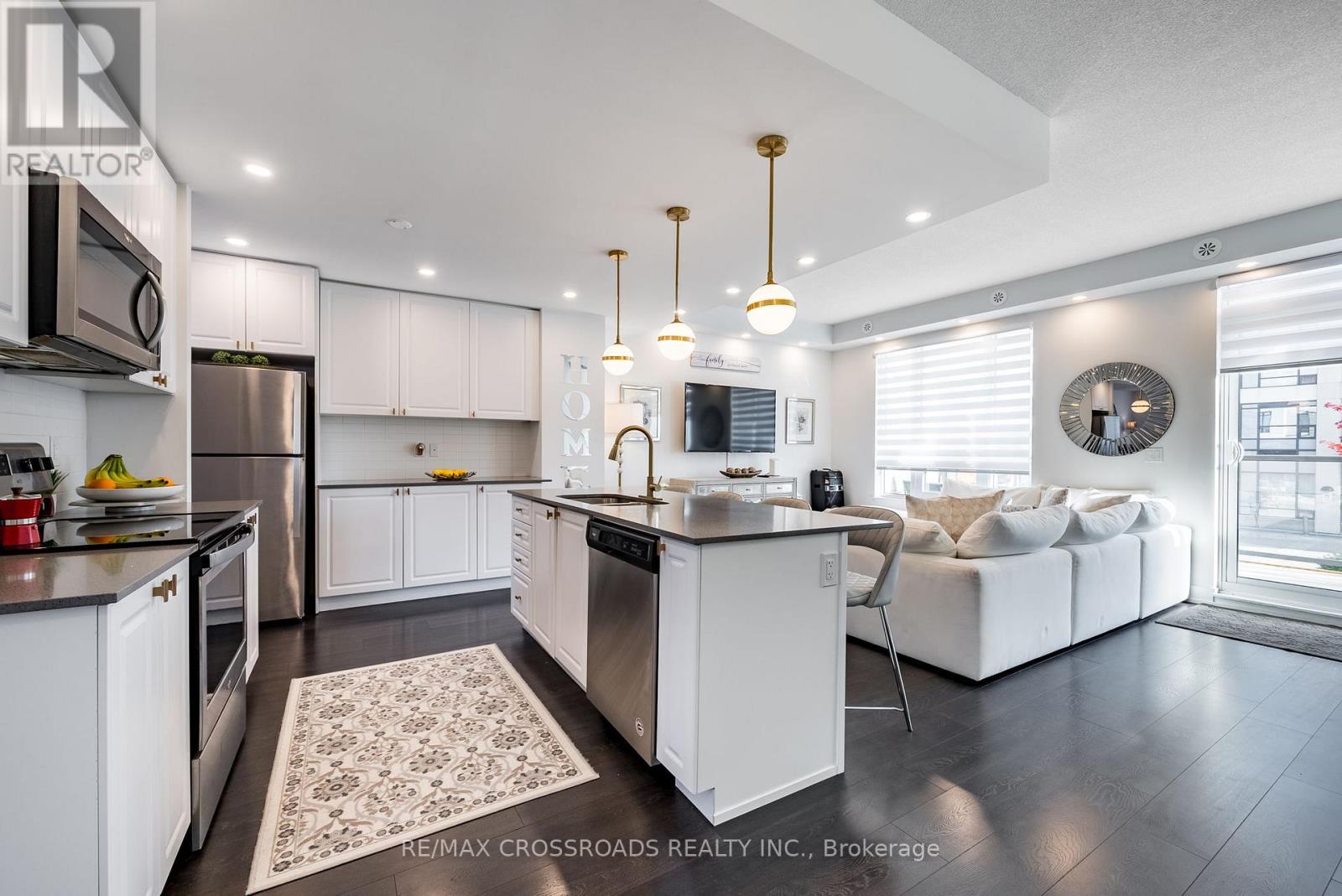 TH16 - 1245 BAYLY STREET