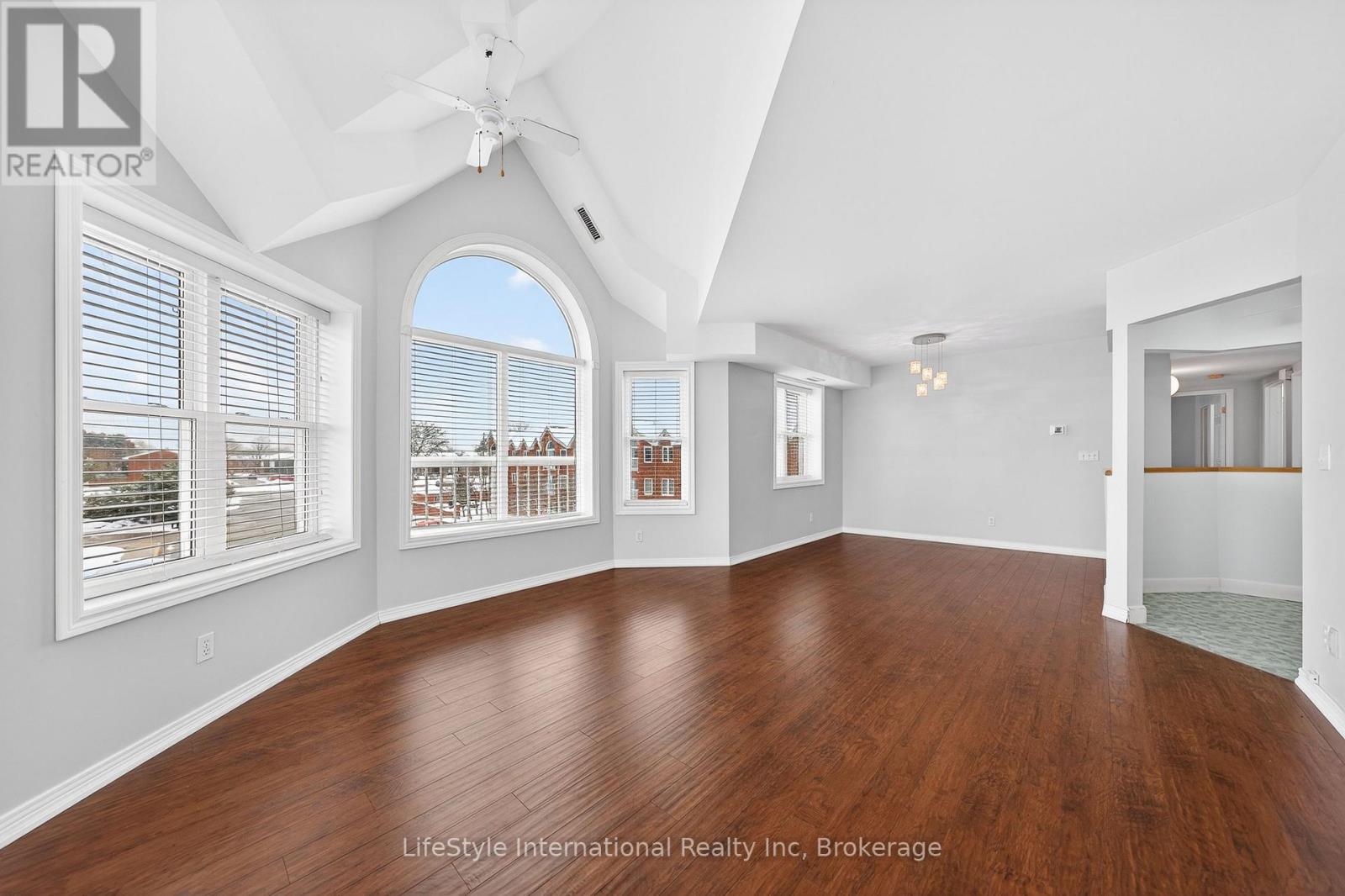 306 - 208 SILVERCREEK PARKWAY N