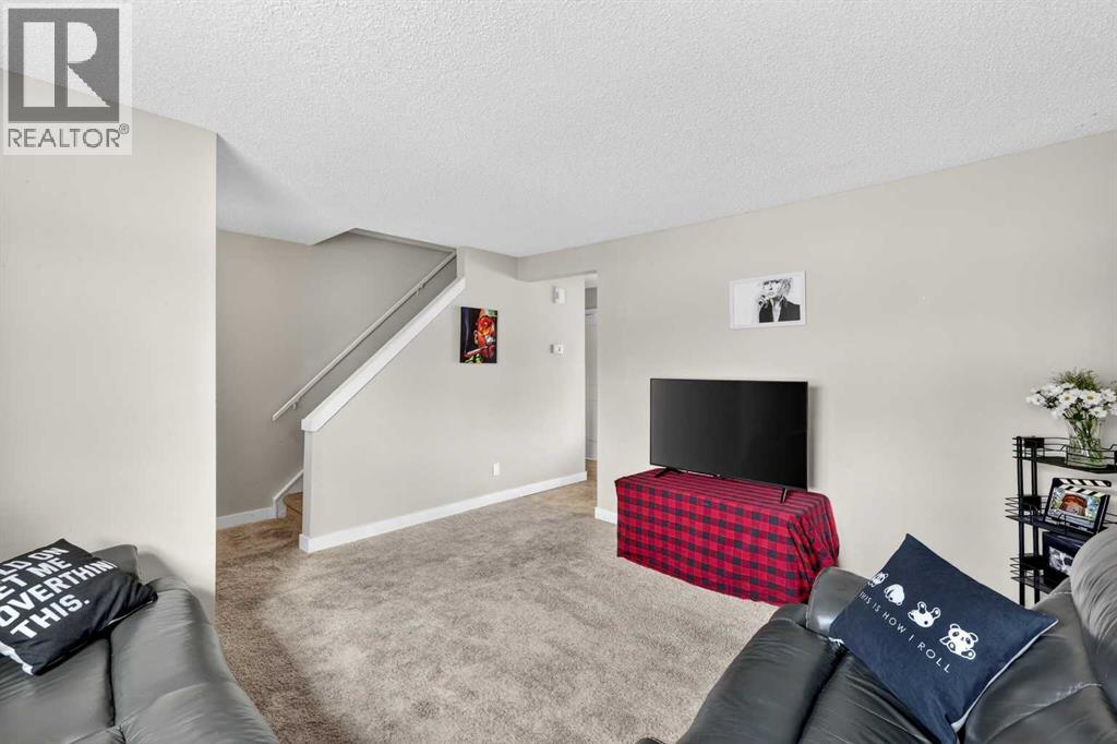 230 Deerpoint Lane SE