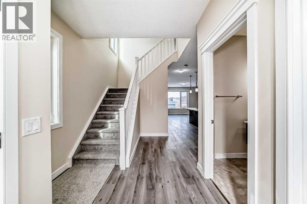 437 Redstone Grove NE