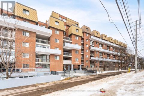 325 - 3025 THE CREDIT WOODLANDS ROAD Mississauga (Erindale) ON L5C2V3