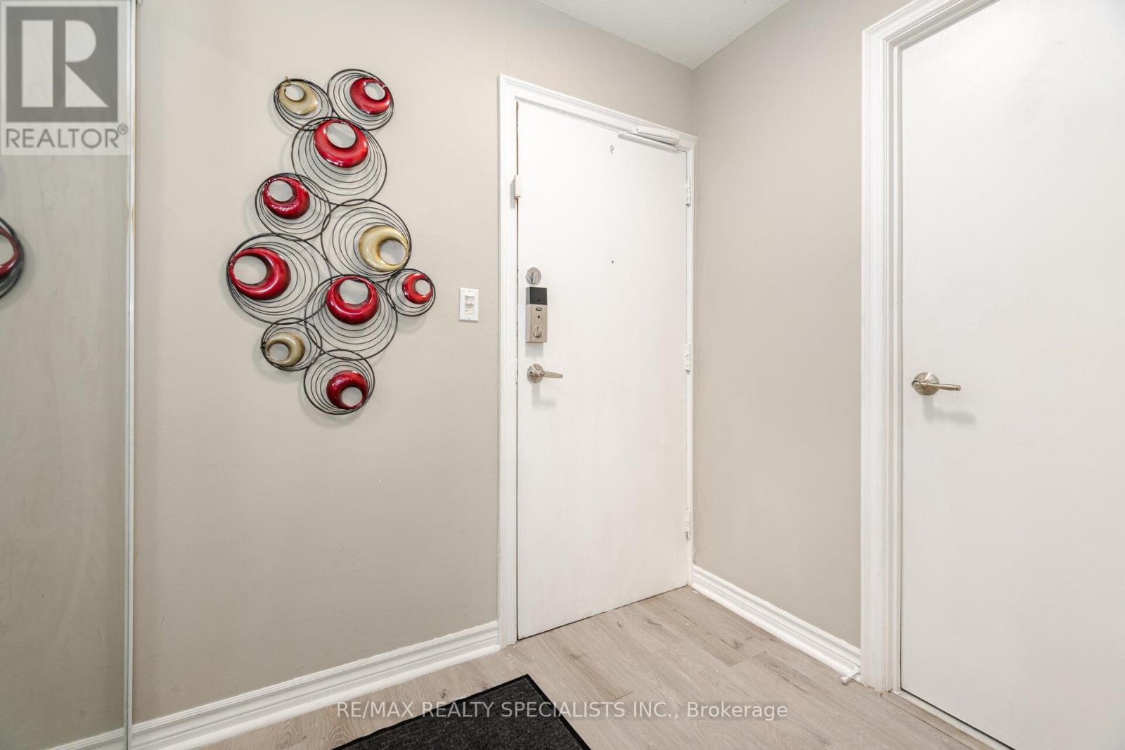 325 - 3025 THE CREDIT WOODLANDS ROAD