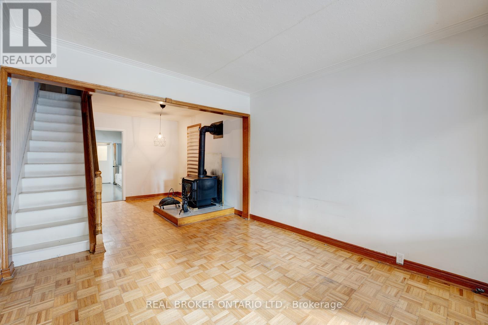 195 ISLINGTON AVENUE