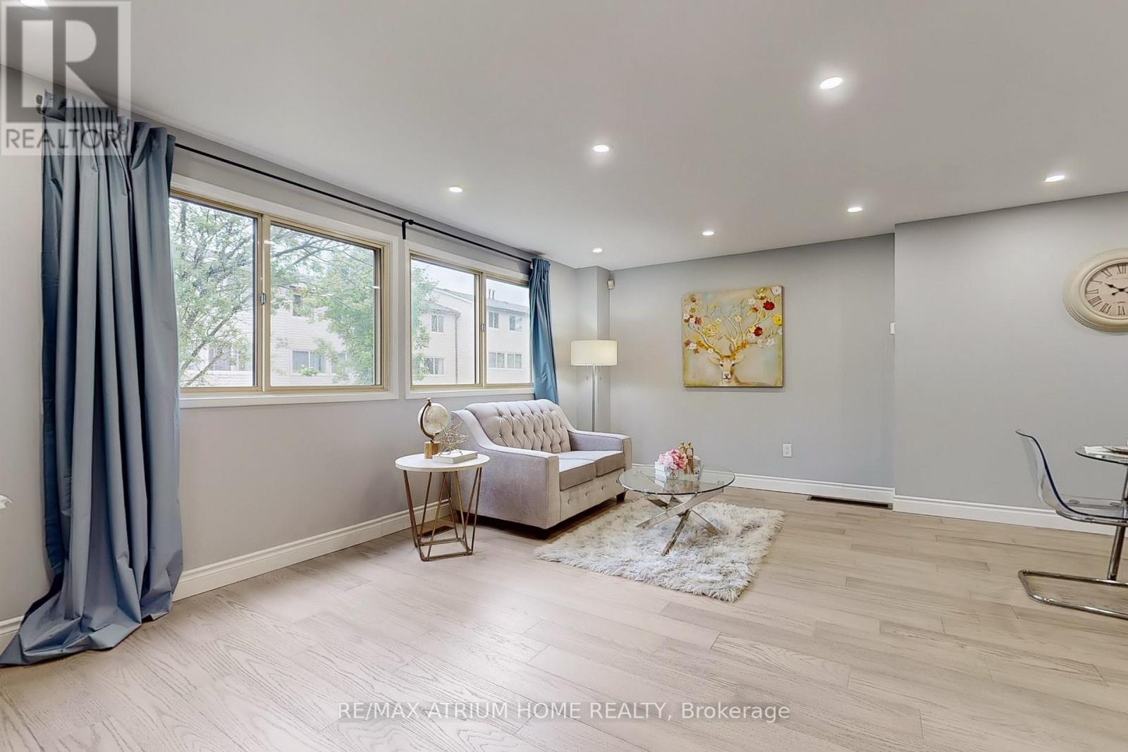 10 TOWNSEND ROAD