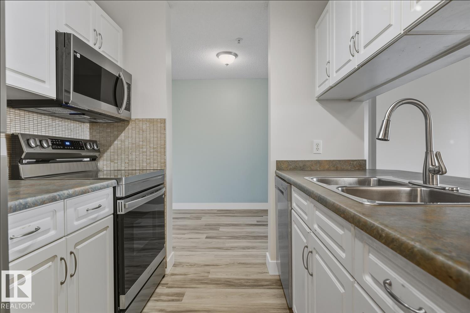 #237 17447 98A AV NW