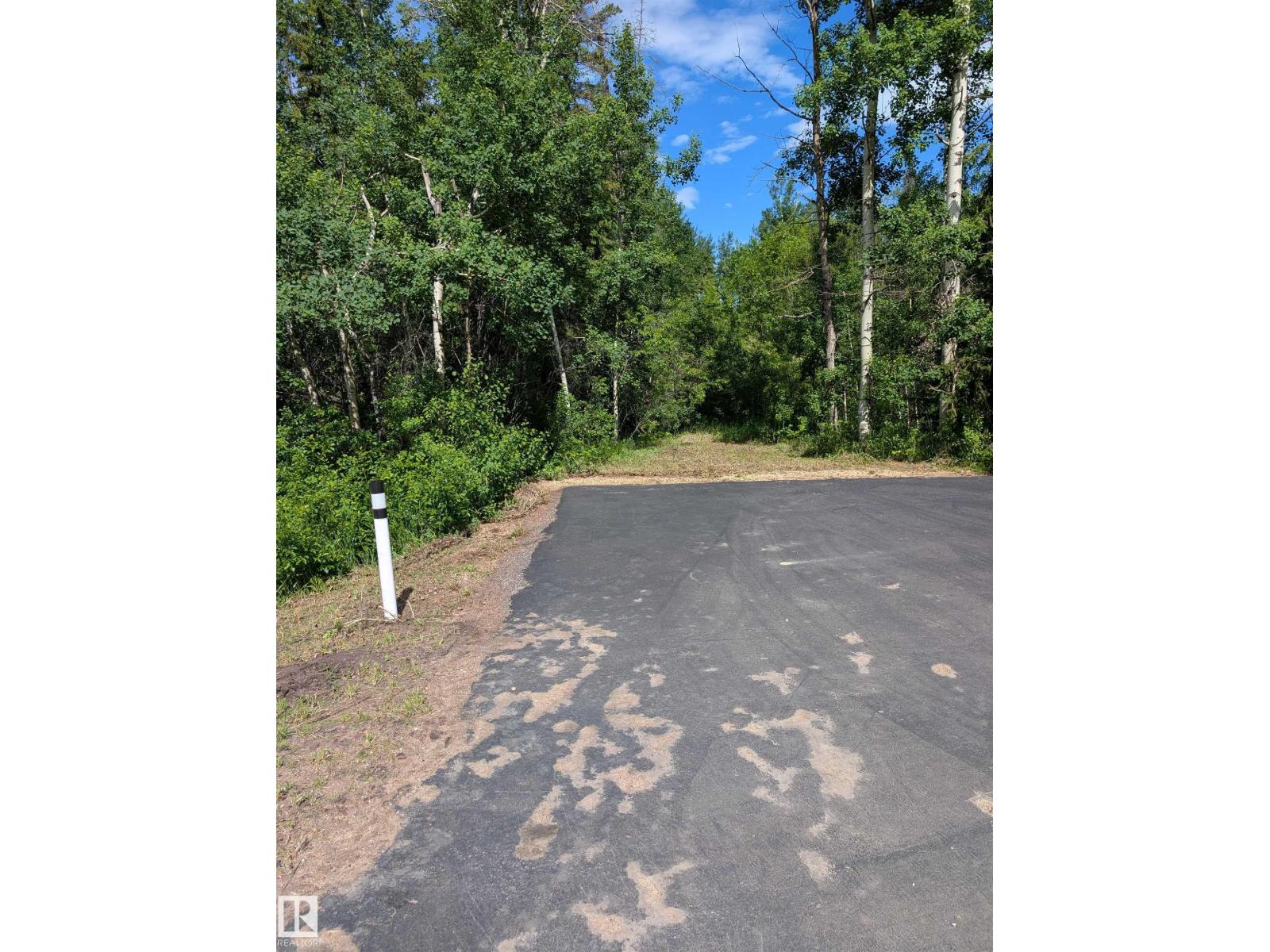 33 57108 Range Road 220