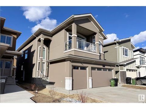 2538 14A NW NW Edmonton AB T6T2T6