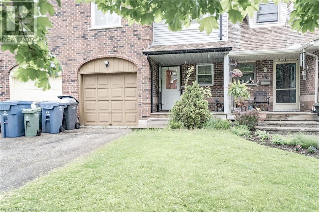 78 GRANDRIDGE Crescent