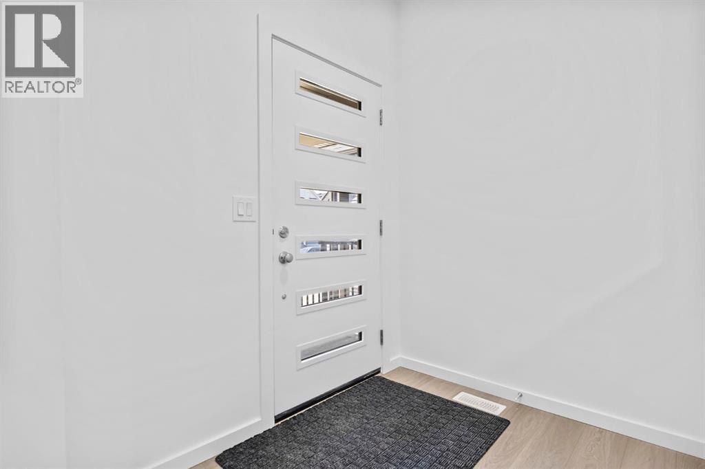 2321 Lancaster Heights SE