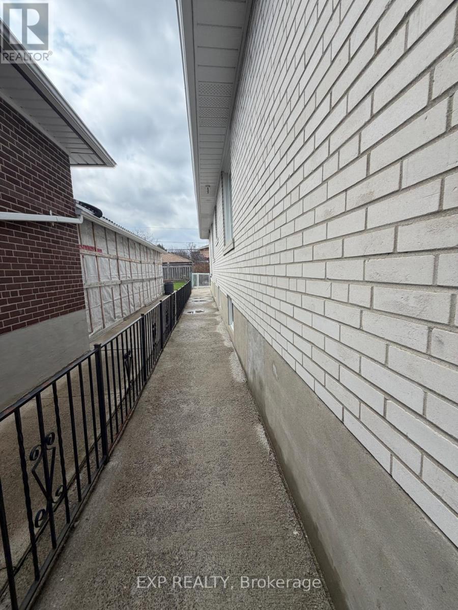 LOWER - 78 BRAMPTON ROAD