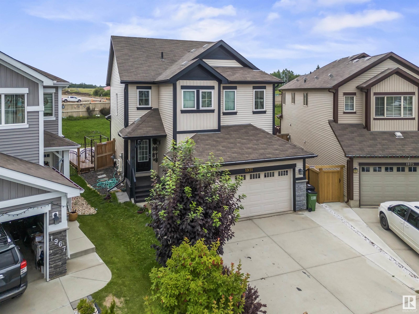 1971 51 Street SW SW
