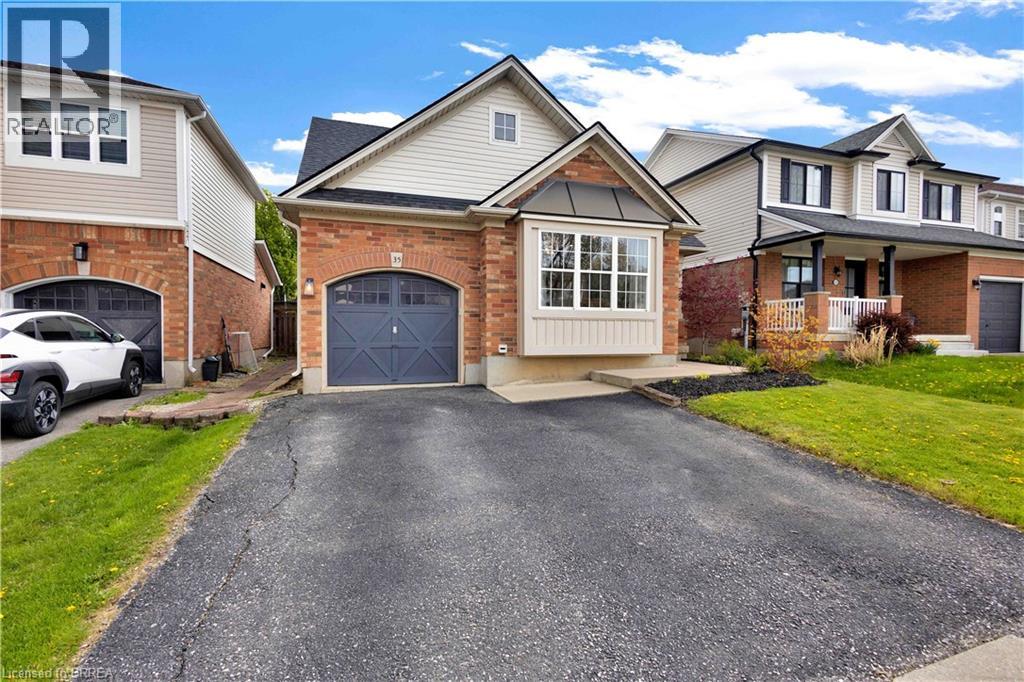 35 GAYDON Way