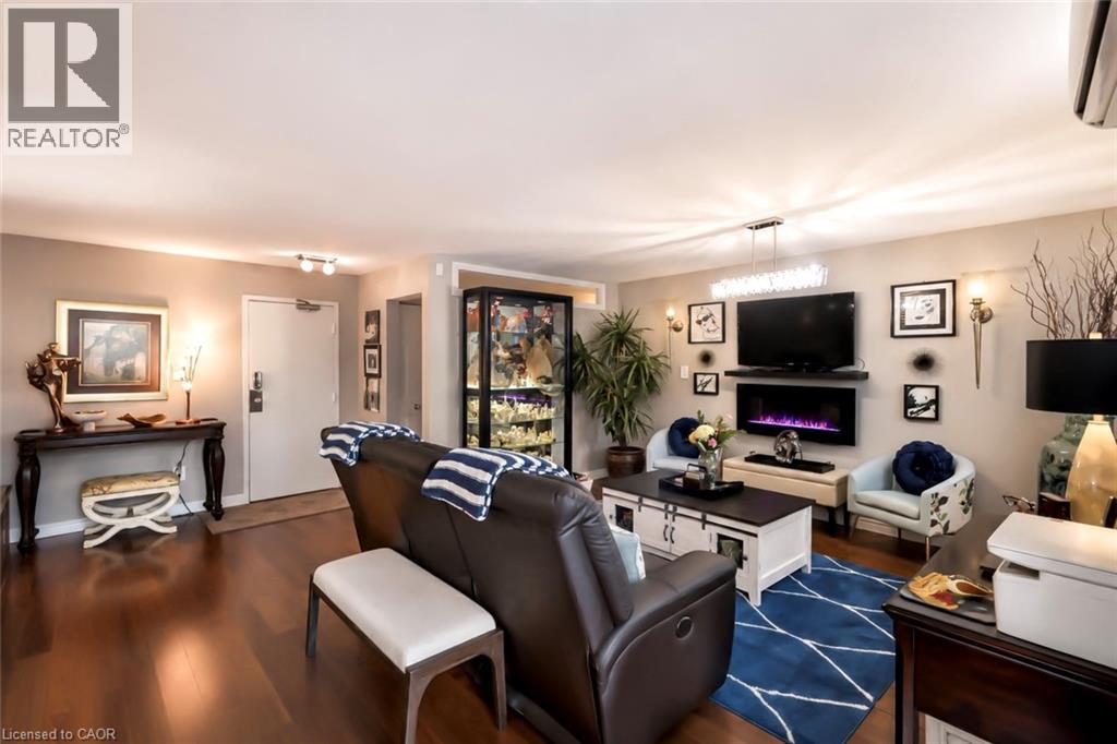 793 COLBORNE Street Unit# 212
