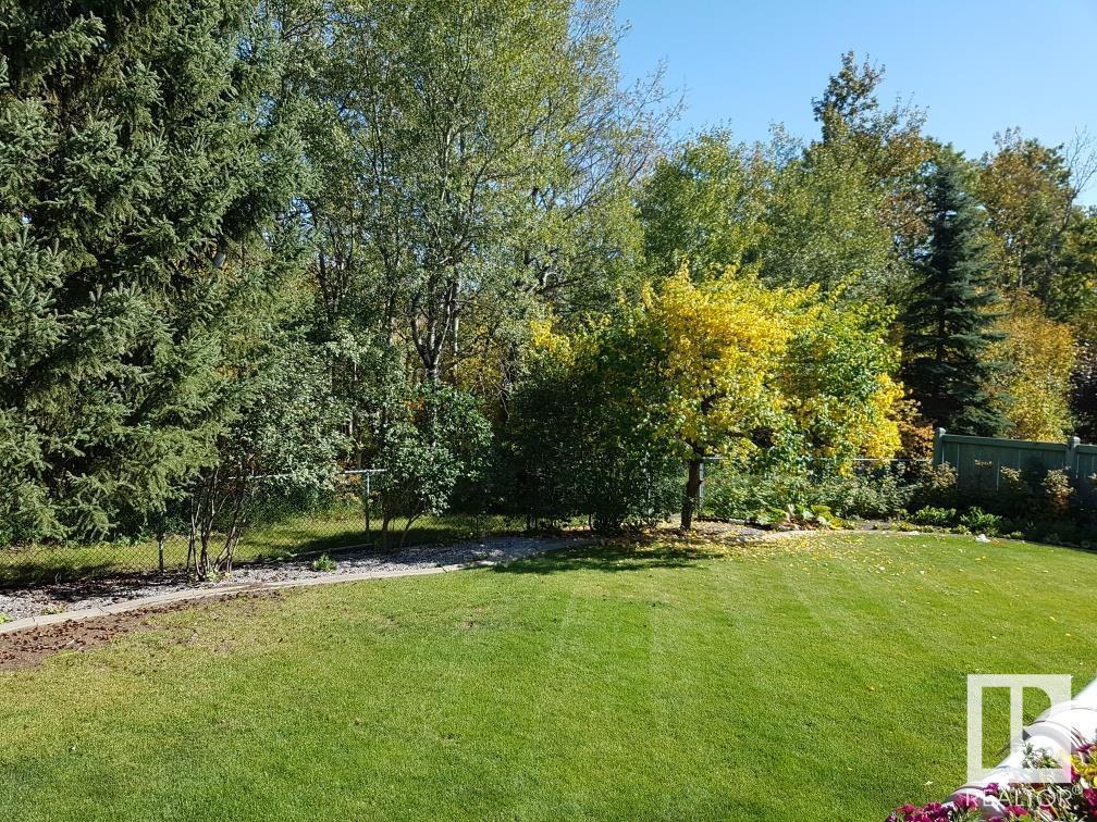 121 Weaver DR NW NW