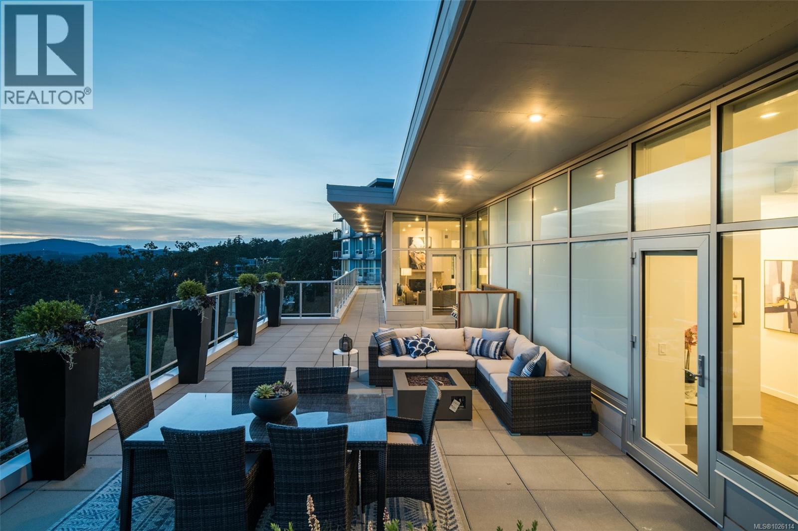 PH902 4009 Rainbow Hill Lane