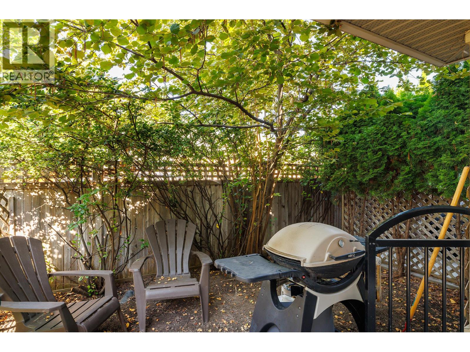 2209 Woodlawn Street